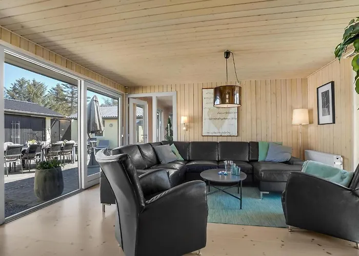 Semesterbostad Gorgeous In With Sauna *